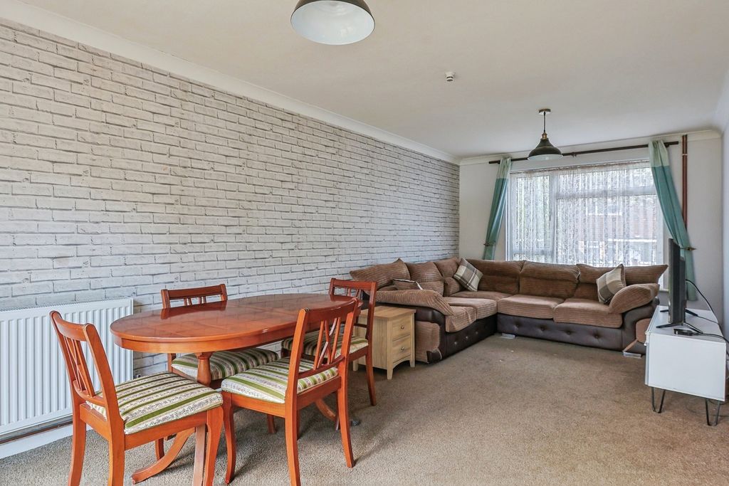 Property photo 2 of 18 Pbox-Img.Jpg