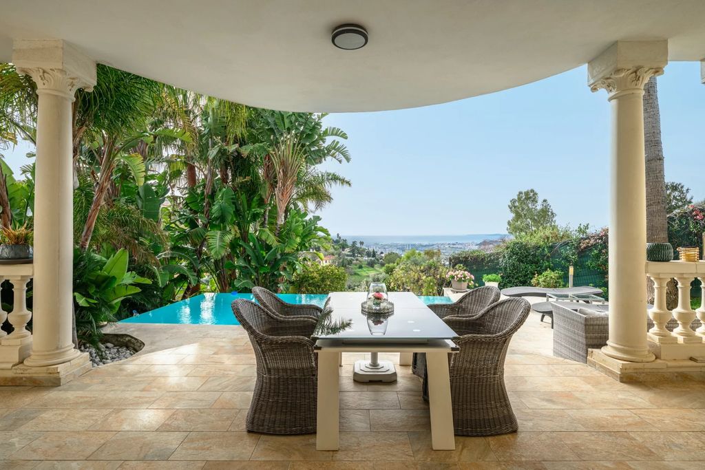 Property photo 2 of 21