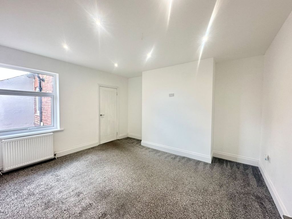 Property photo 3 of 10 Gallery