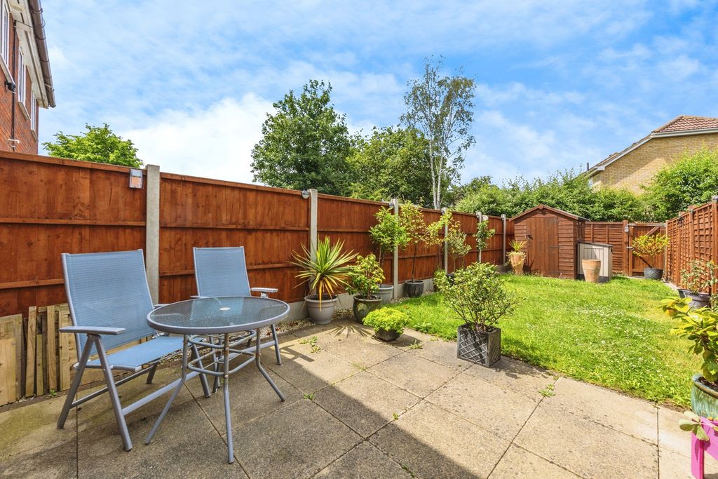 Property photo 2 of 19