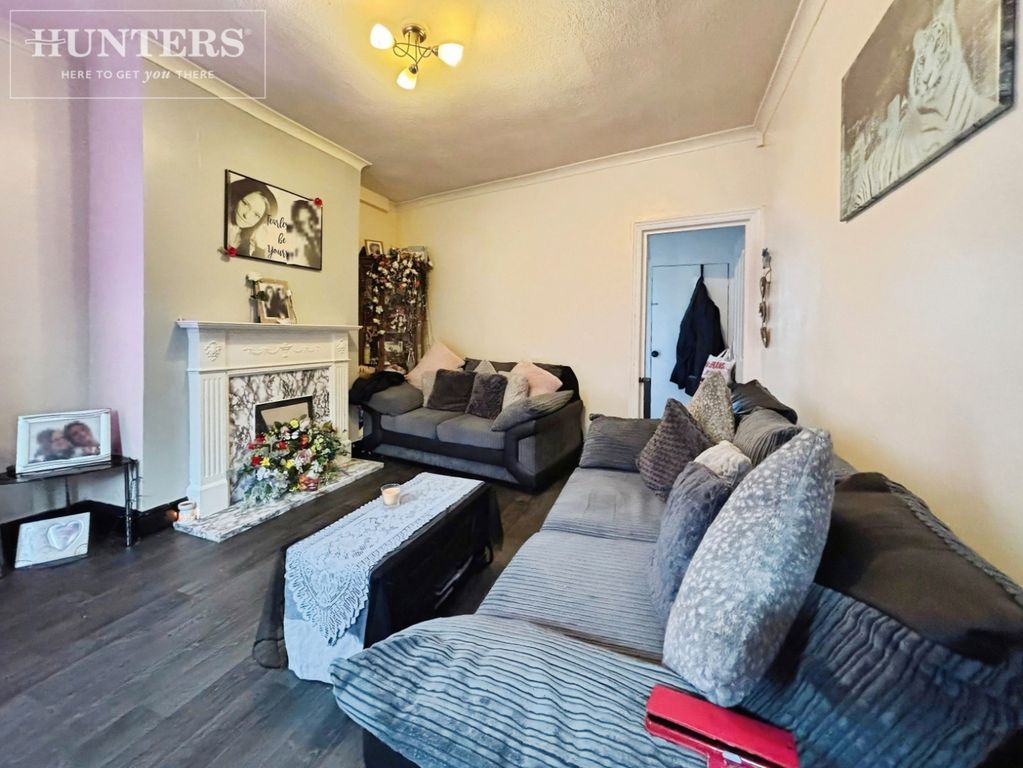 Property photo 3 of 11 Pbox-Img.Jpg