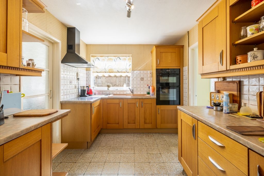 Property photo 3 of 25 The Hawthorns (Spilsby)-20
