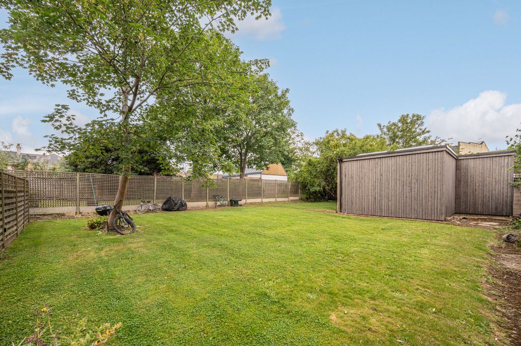 Property photo 3 of 12
