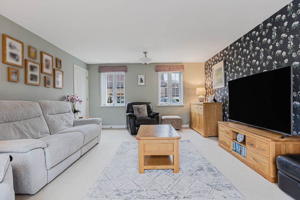 Property photo 3 of 30