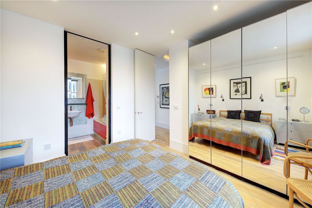Property photo 3 of 10 Picture No. 02