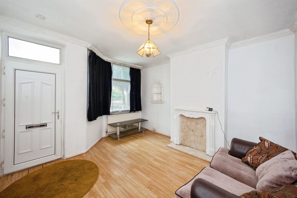 Property photo 2 of 12