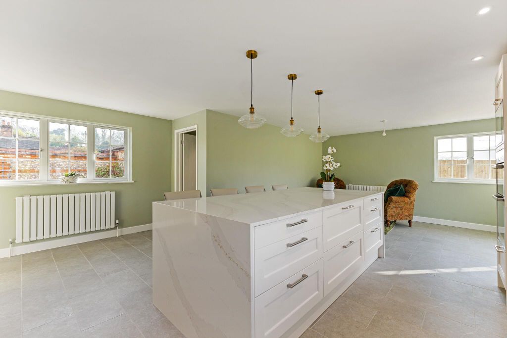 Property photo 3 of 17 Image