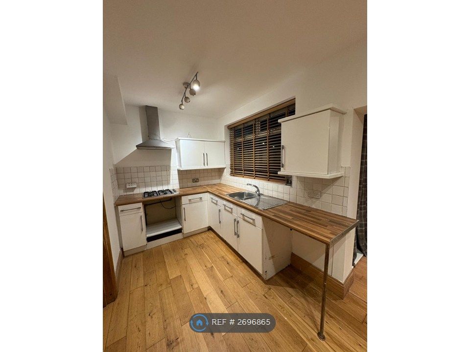 Property photo 3 of 31