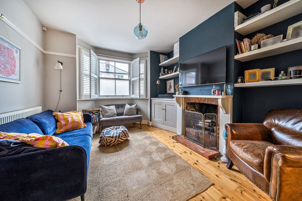 Property photo 2 of 12