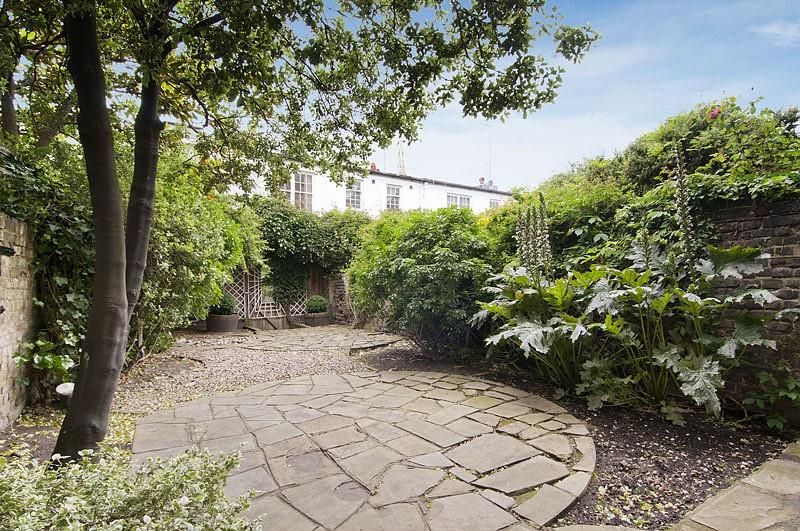 Property photo 1 of 8 Image