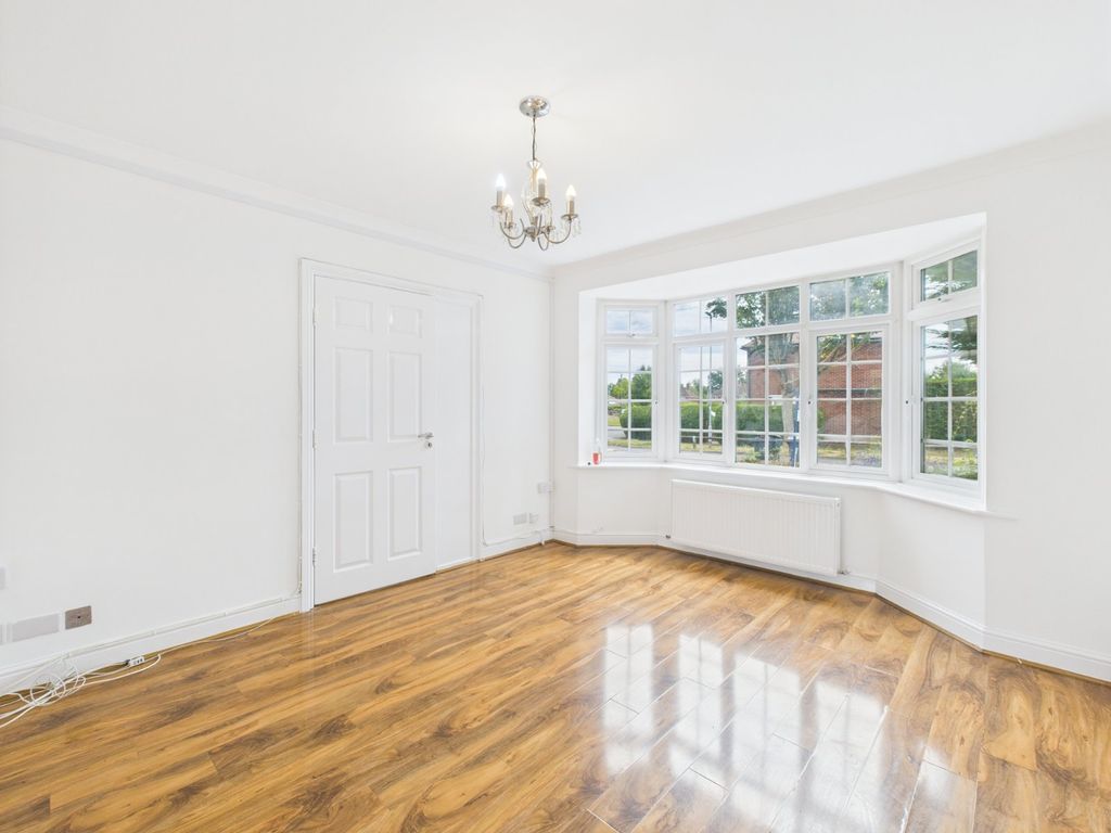 Property photo 2 of 19 Picture No. 29