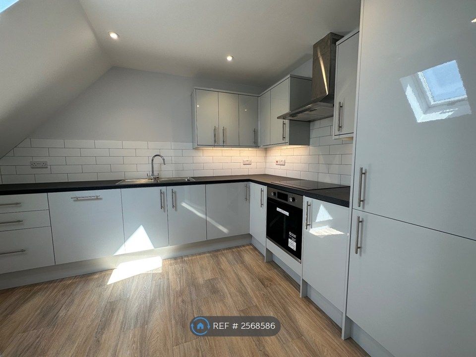 Property photo 2 of 15 Kitchen