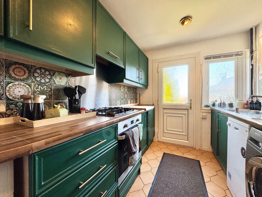 Property photo 3 of 25 Mossend Avenue, Kilbirnie Kitchen