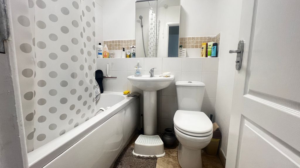 Property photo 3 of 3