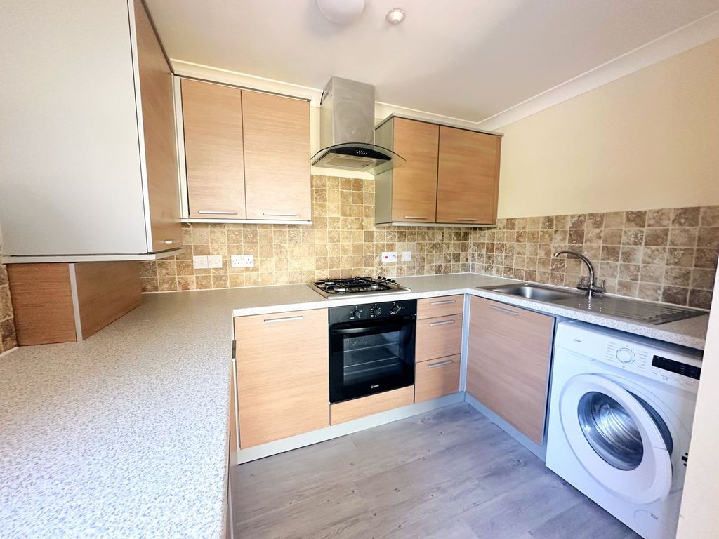 Property photo 2 of 9