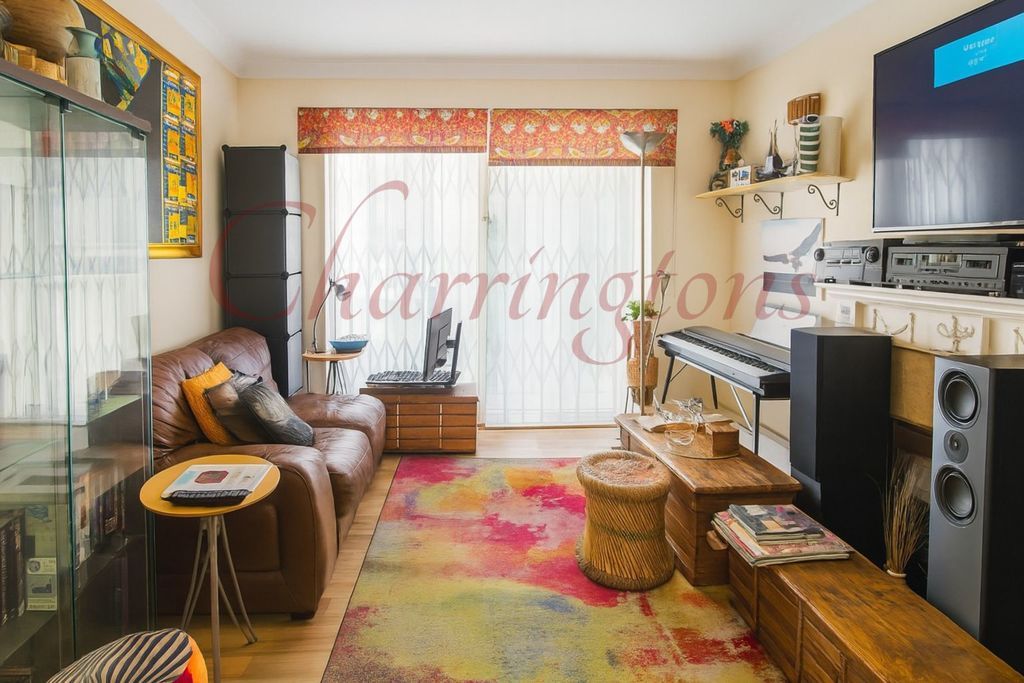 Property photo 3 of 10