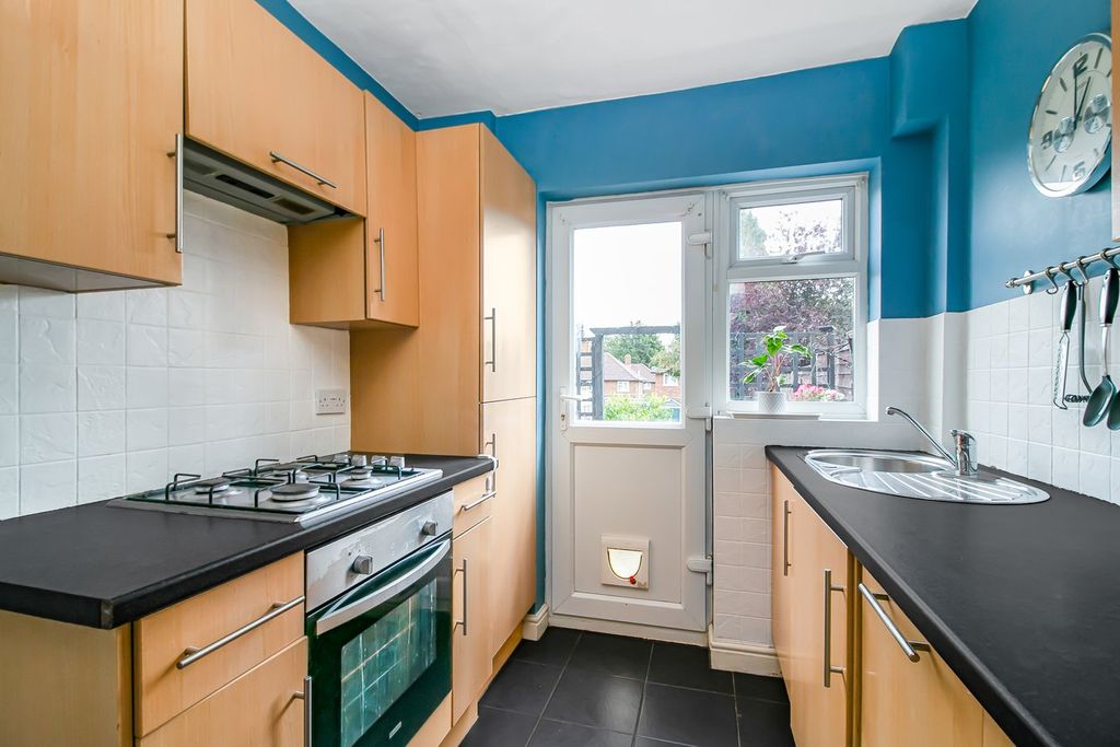 Property photo 2 of 13
