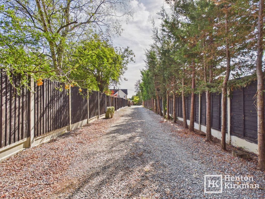 Property photo 2 of 38