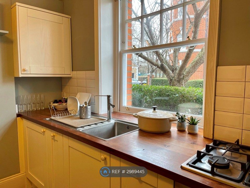 Property photo 3 of 25