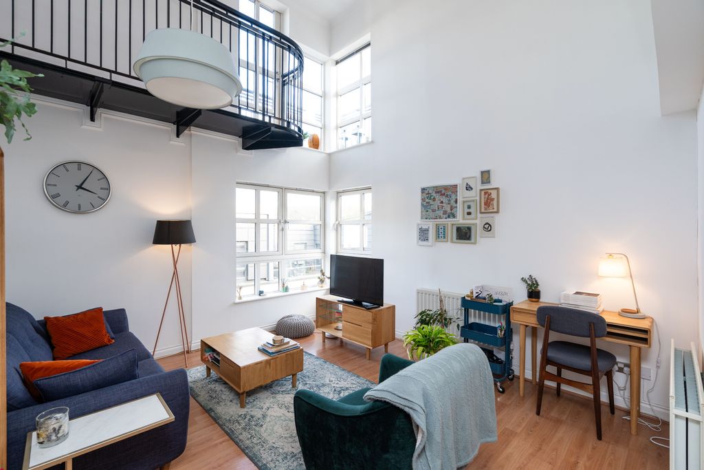 Property photo 2 of 24 Property Image 2