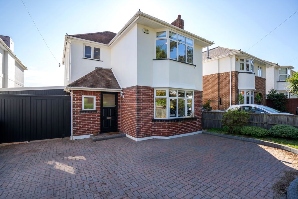 Property photo 2 of 12 Photo 13