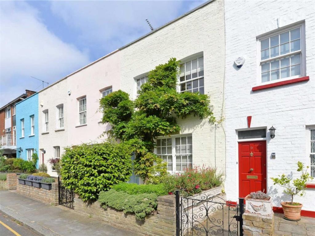 Property photo 1 of 11