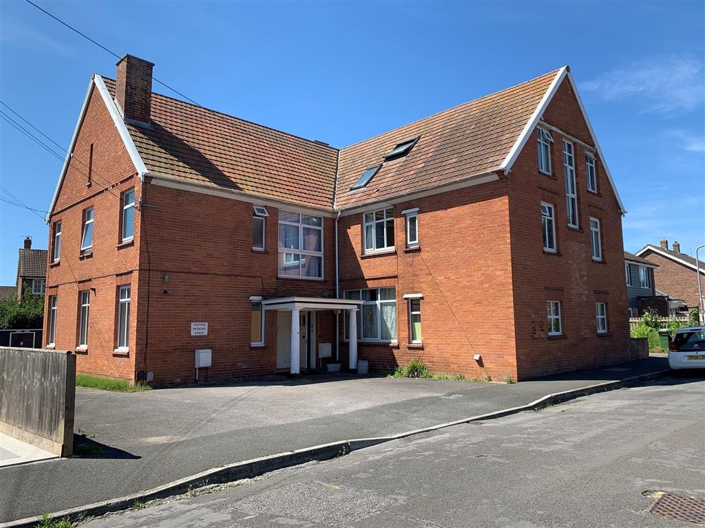 Property photo 1 of 14 Front.Jpg