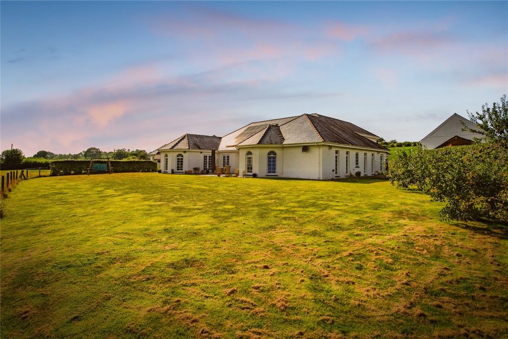 Property photo 1 of 27 Picture No. 48