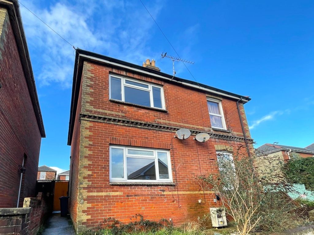 Property photo 1 of 9