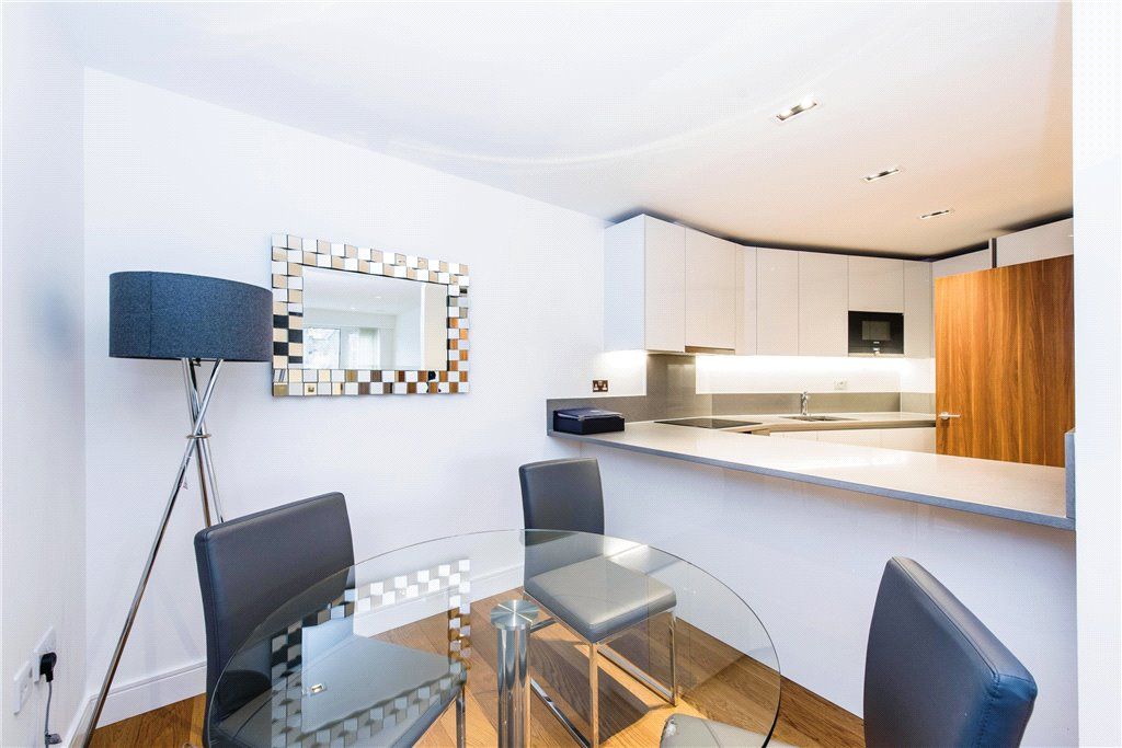 Property photo 2 of 17 Picture No. 25