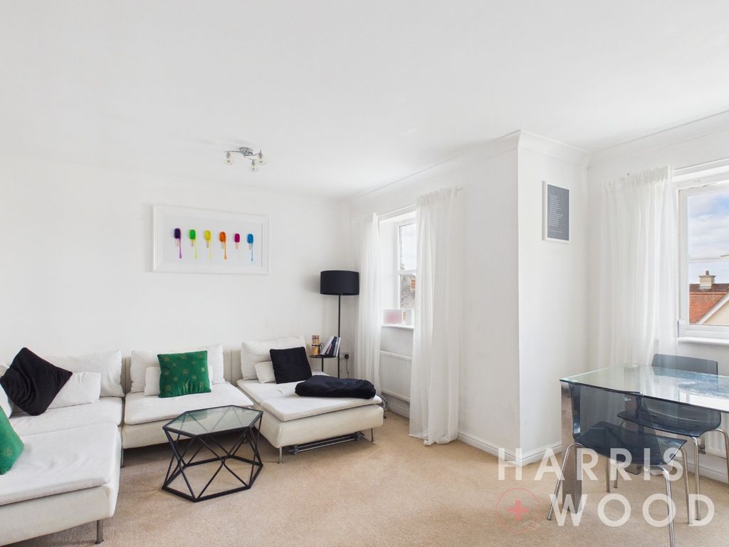 Property photo 2 of 17 5306257