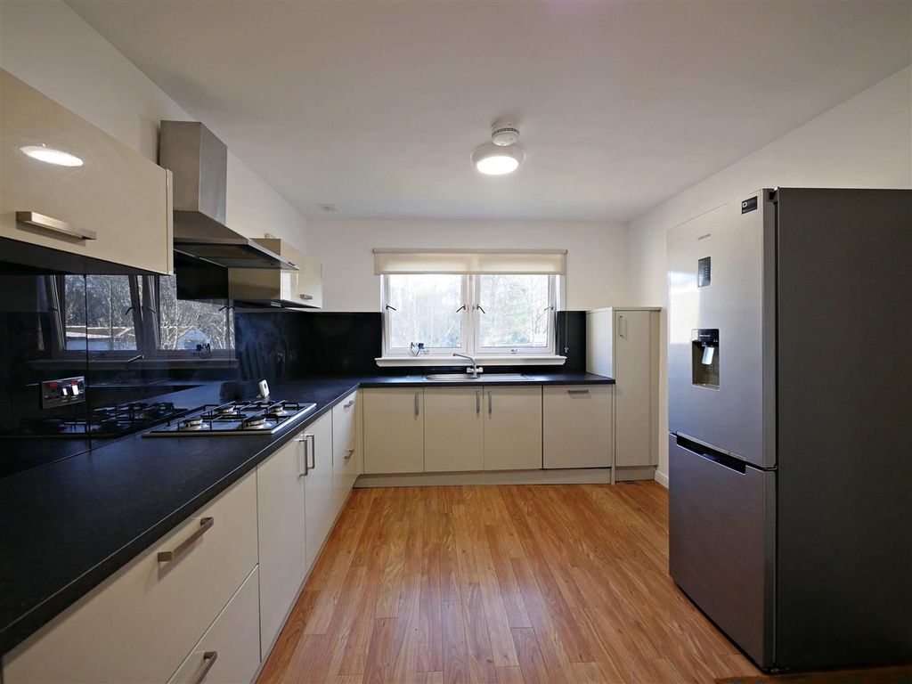 Property photo 3 of 15 P2110824.Jpg