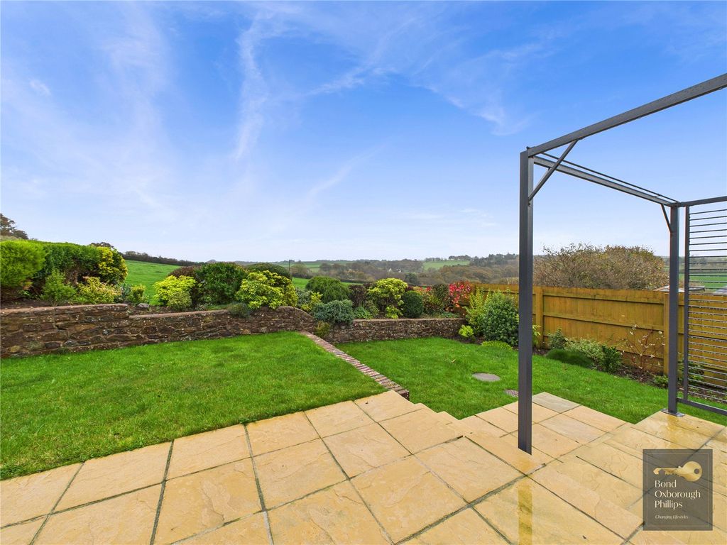 Property photo 2 of 23 Picture No. 48