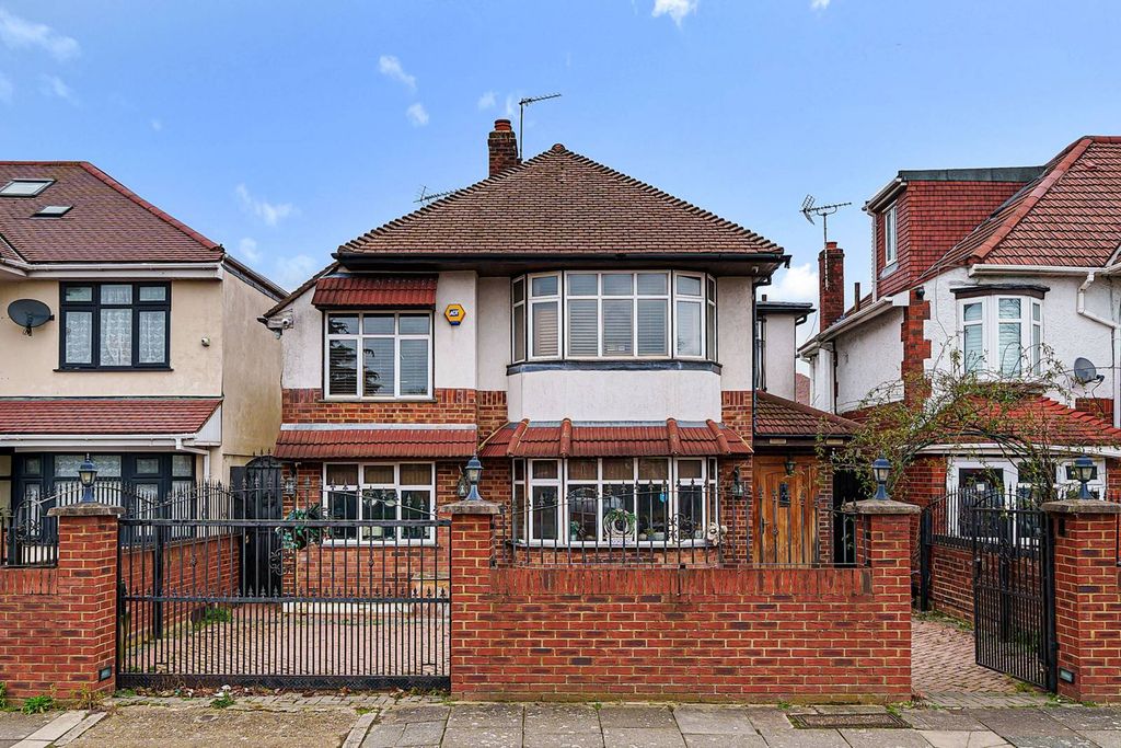 Property photo 2 of 16