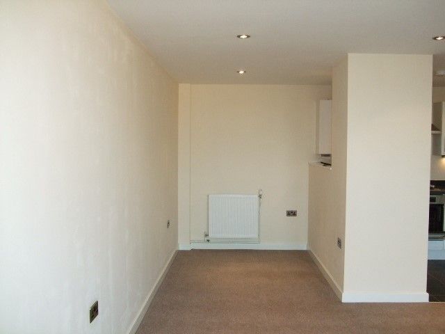 Property photo 3 of 11 Dining Area