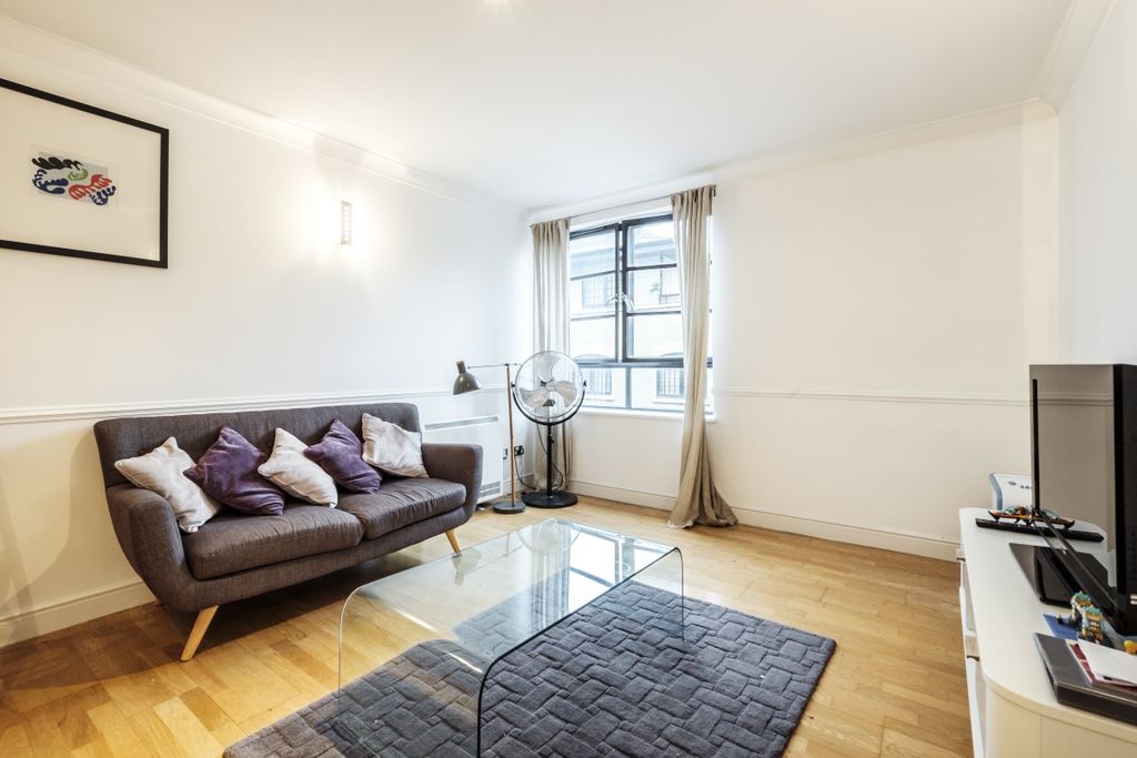 Property photo 1 of 11 Reception