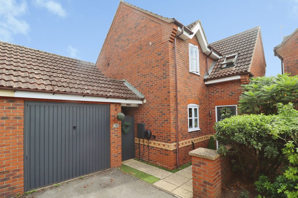 Property photo 1 of 26