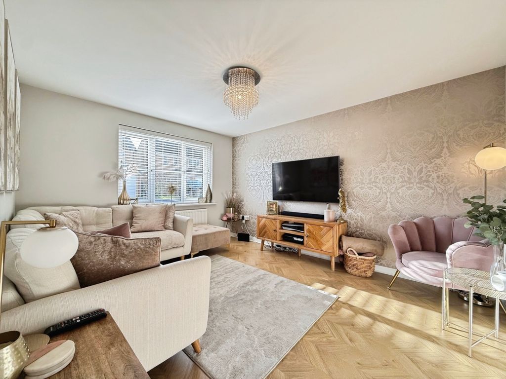 Property photo 3 of 32 4875226