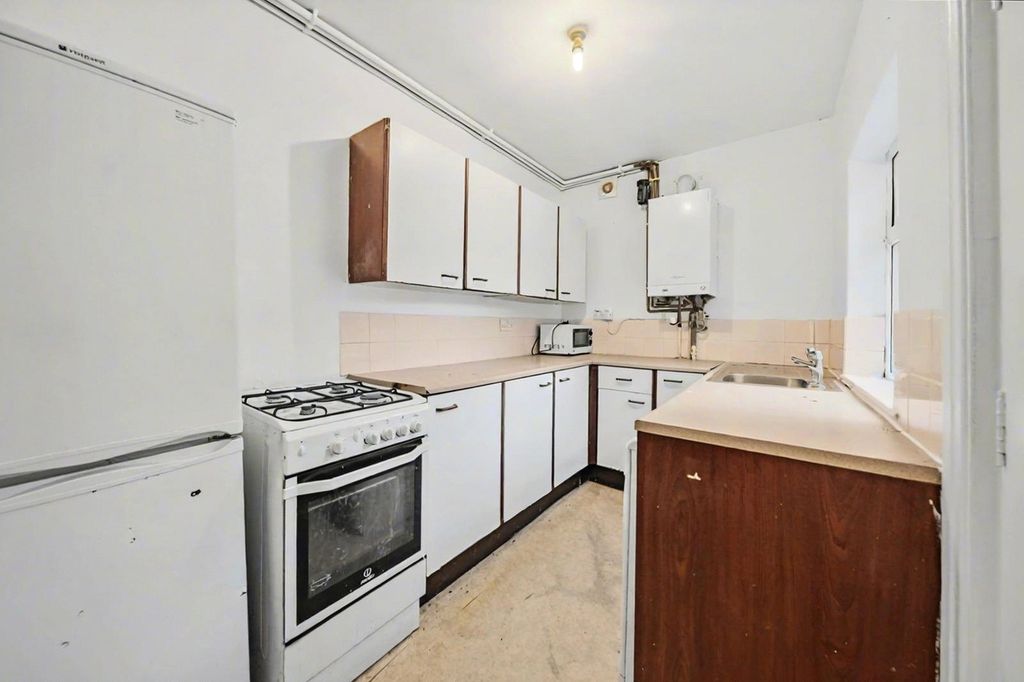 Property photo 3 of 14 Picture No. 37