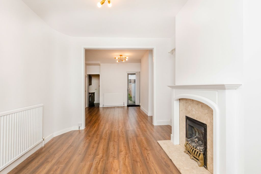 Property photo 3 of 29