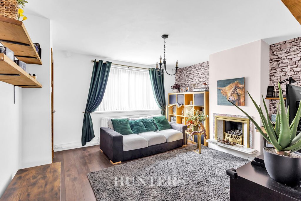 Property photo 2 of 17 Living Room