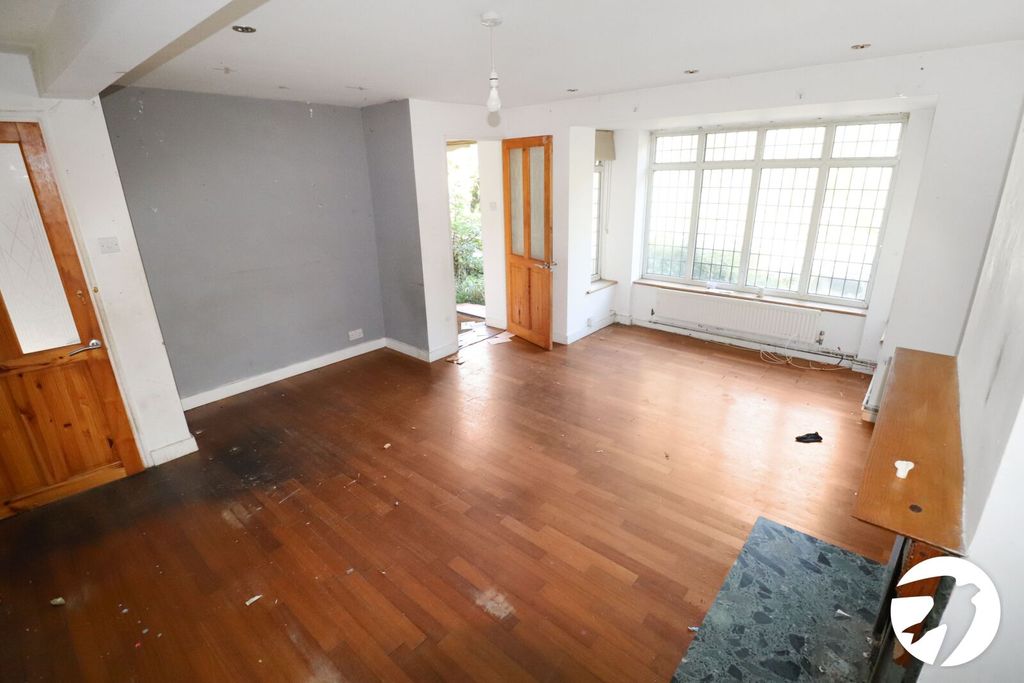 Property photo 2 of 11 Picture No. 33