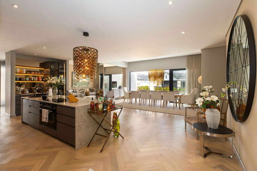 Property photo 3 of 43 Vlv1712595