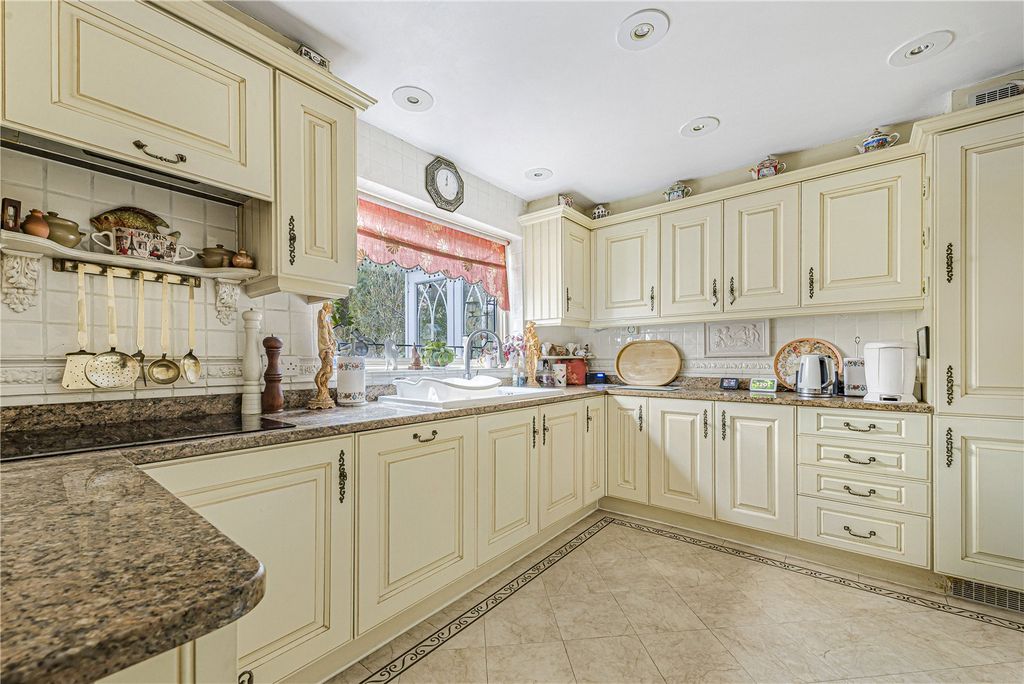 Property photo 3 of 29 Picture No. 23