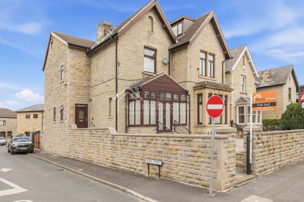 Property photo 1 of 35