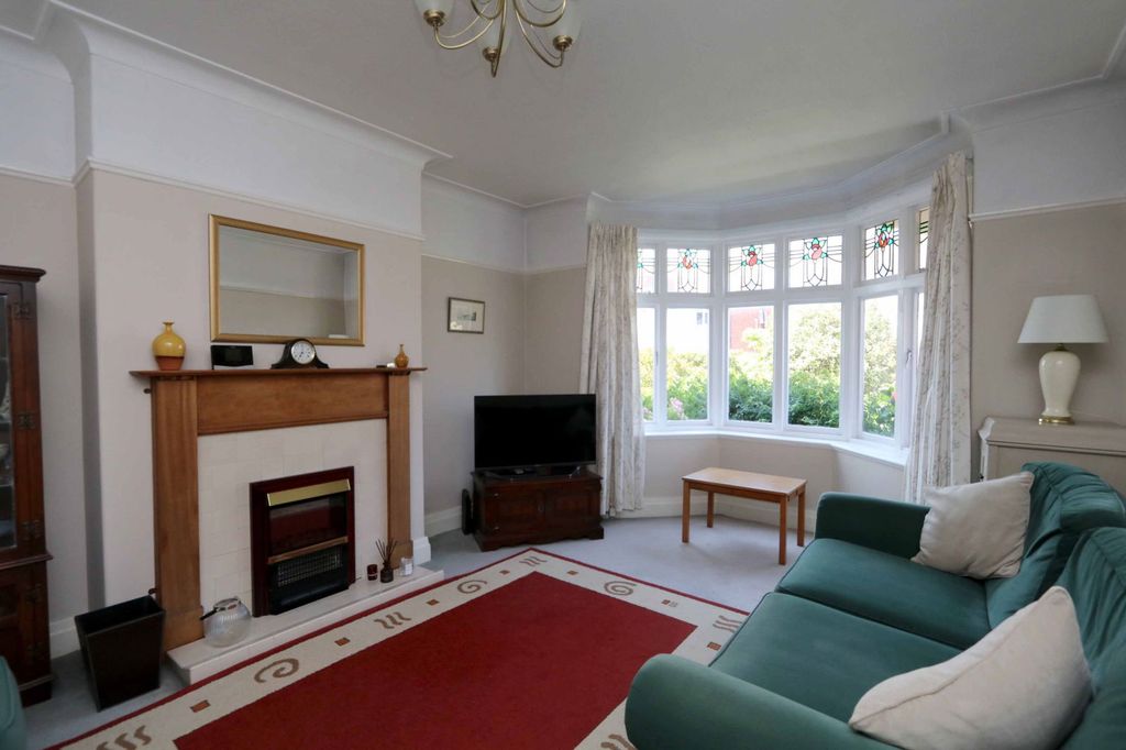 Property photo 3 of 14