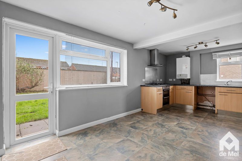 Property photo 3 of 12 Photo 10