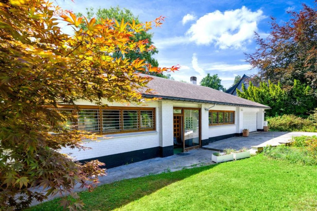 Property photo 3 of 32