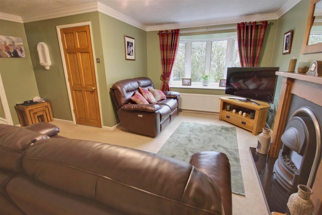 Property photo 2 of 19 Img_0118-Img_0120_Lzn.Jpg