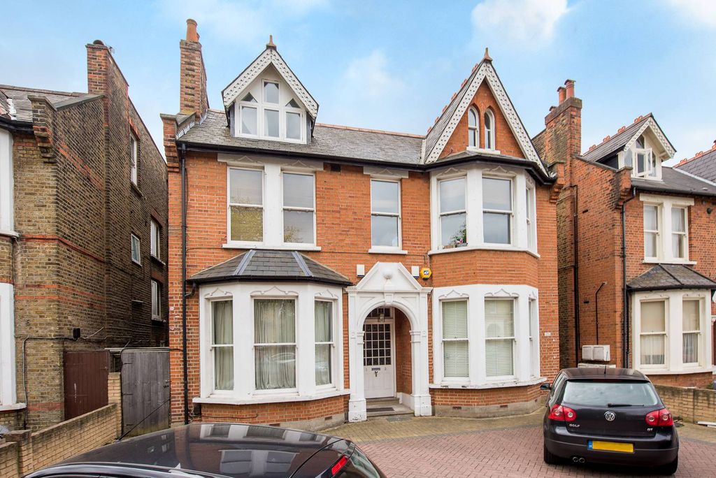 Property photo 1 of 8